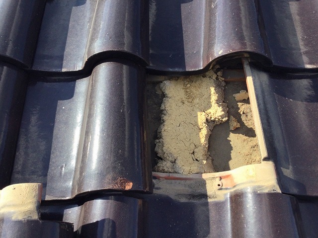 瓦の下の屋根土